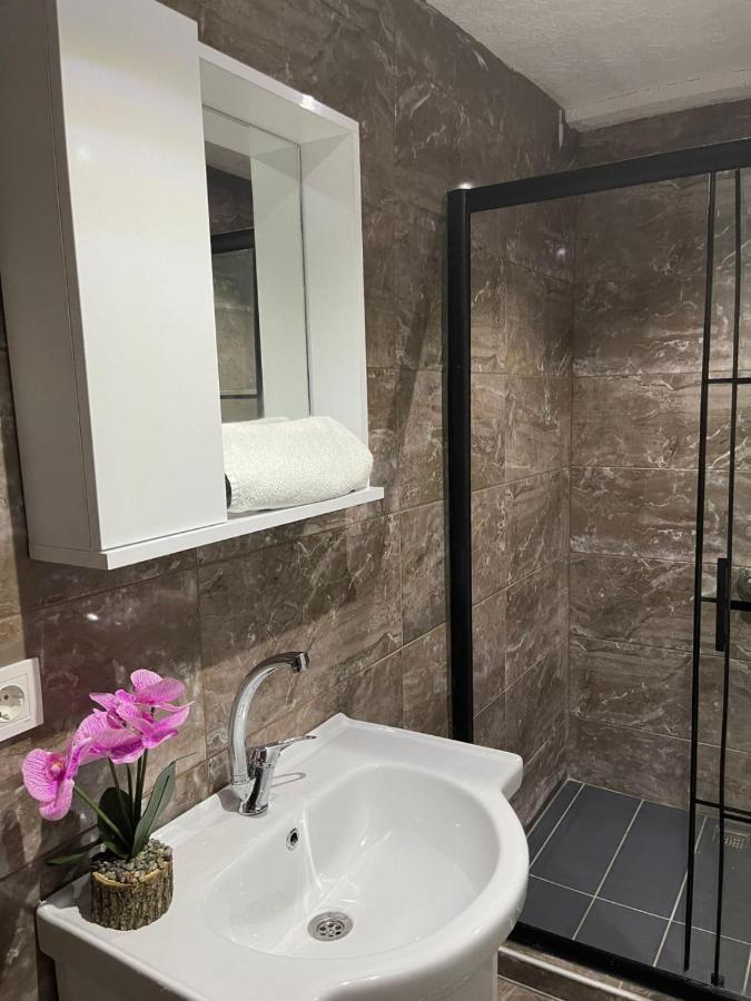 Smf Suites 1+1 4 Istanbul Exteriör bild